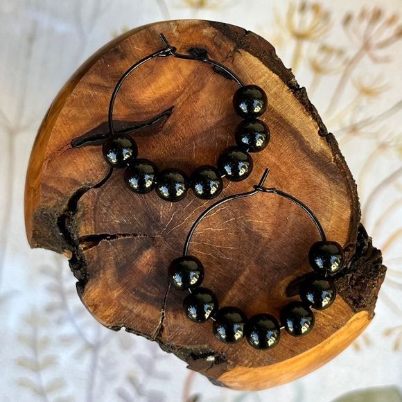 🏷️ Black Metal Beaded Hoop Goth Earrings - Picture 2 of 3